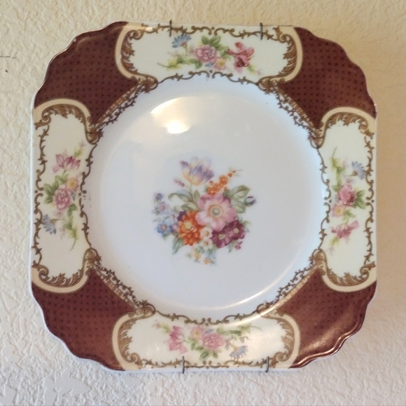 Vintage Gold Castle 1940's Plate 8x8 - Picture 1 of 5